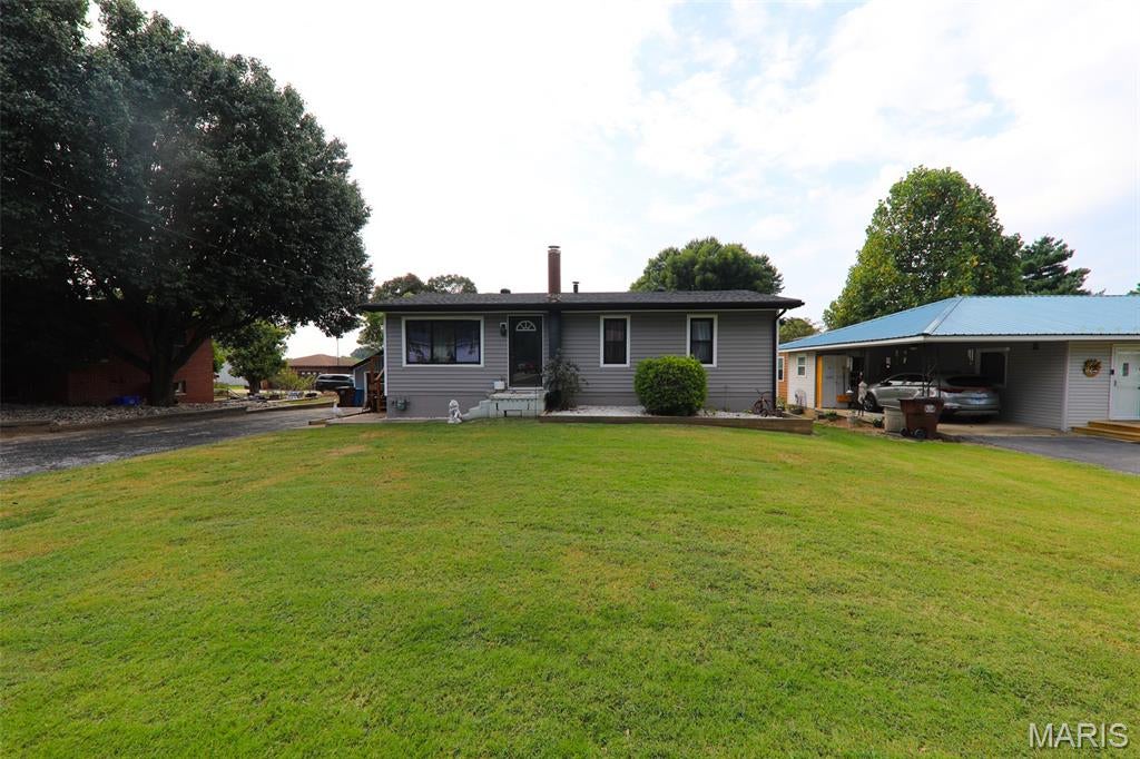 WOODLAND HILLS - Residential