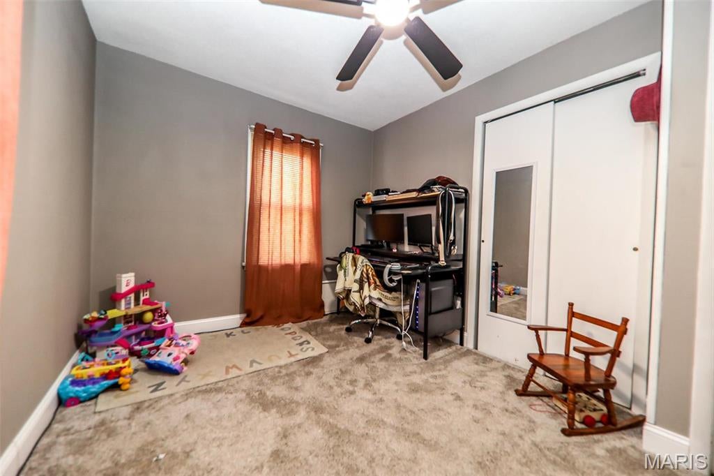 WOODLAND HILLS - Residential
