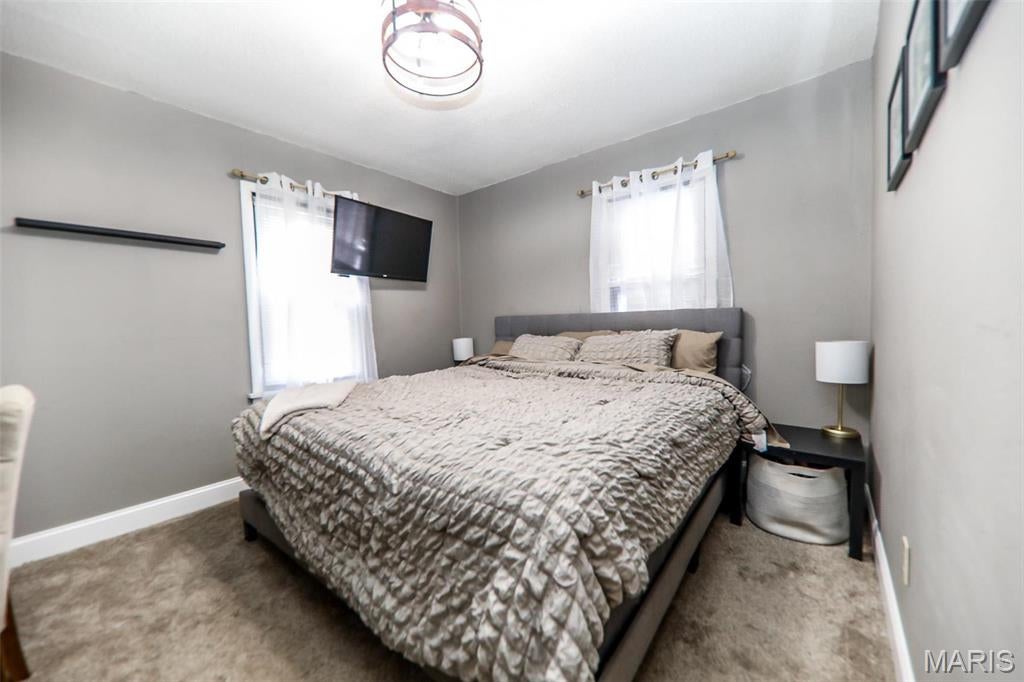 WOODLAND HILLS - Residential