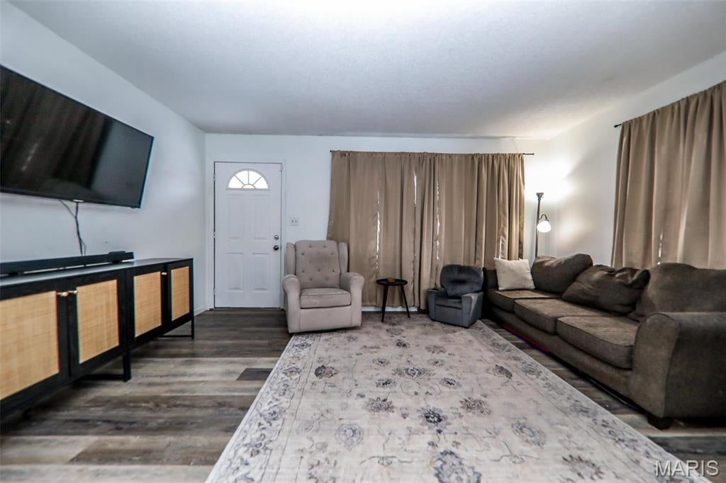 WOODLAND HILLS - Residential