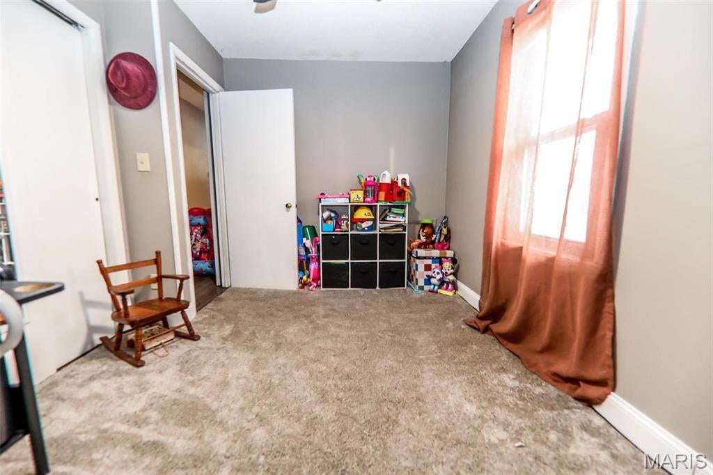 WOODLAND HILLS - Residential