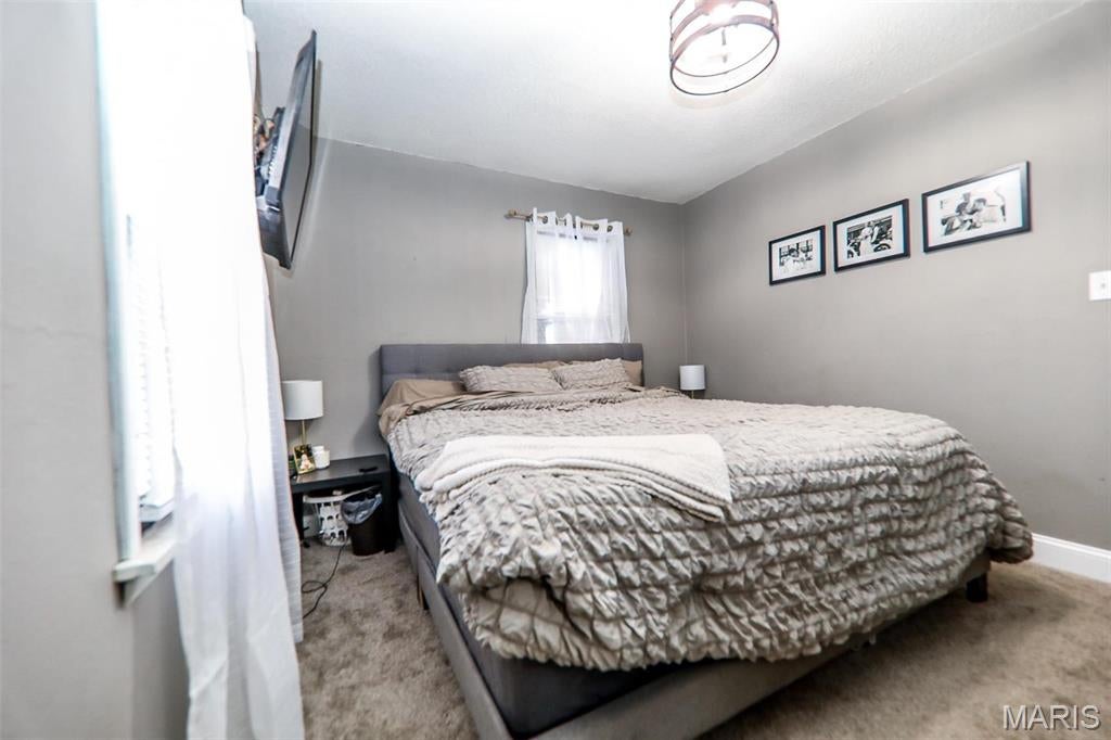 WOODLAND HILLS - Residential