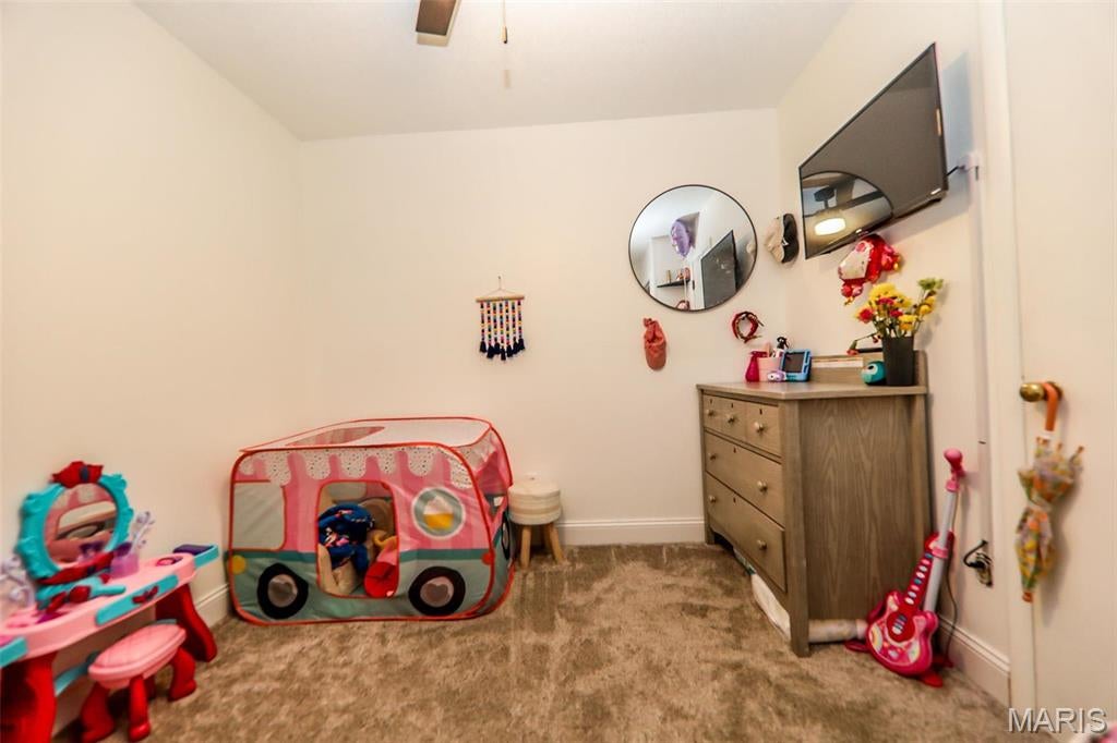 WOODLAND HILLS - Residential