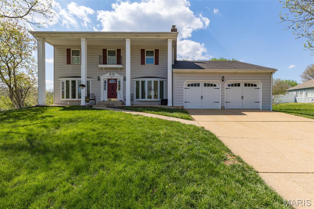 This two-story home is located in one of Farmington’s most desirable subdivisions, a neighborhood everyone wants to call home. The main level features a traditional living room, family room, dining room, kitchen, laundry room, and a convenient half bath, creating a functional layout for everyday living. The kitchen is well appointed with granite countertops, adding both style and durability to the space.
Upstairs, you’ll find four bedrooms and two full bathrooms, offering plenty of room for family and guests. Throughout the home, Pella triple-pane windows with blinds between the glass provide energy efficiency, comfort, and a clean, low-maintenance look.
A full unfinished basement offers endless possibilities to design the space however you like, while the fenced-in backyard provides privacy and room for outdoor activities. With its prime location and versatile floor plan, this home is full of potential in a highly sought-after Farmington community.