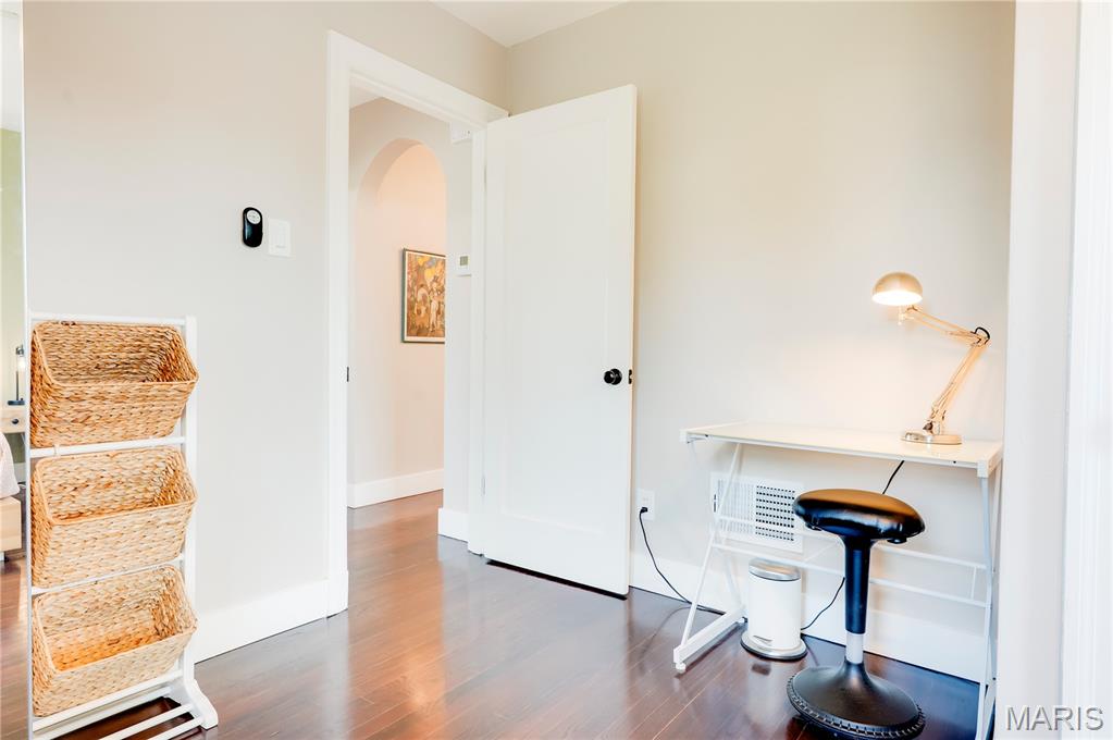 Iveland - Residential Lease