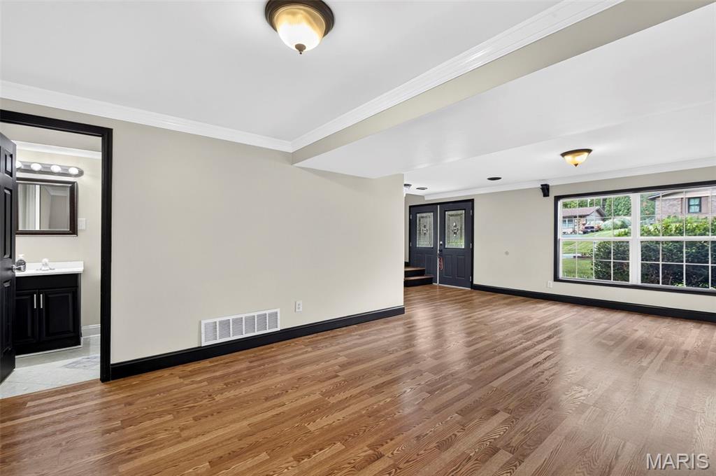 Westwood Ac #4 - Residential
