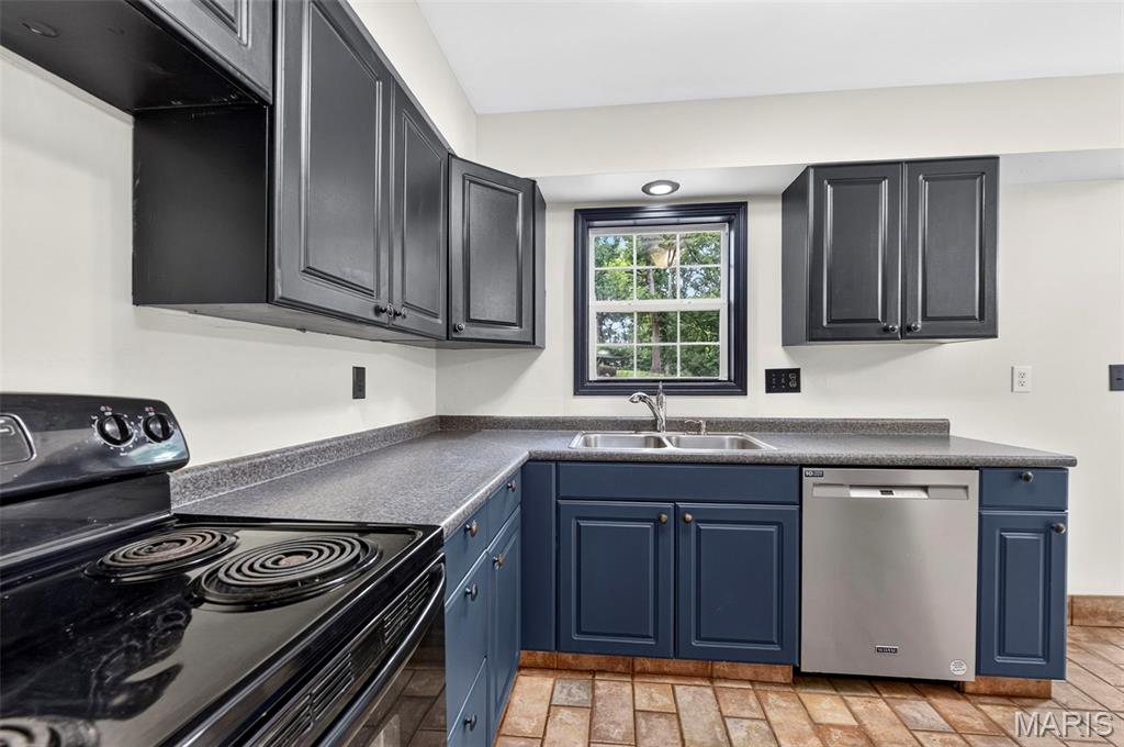 Westwood Ac #4 - Residential