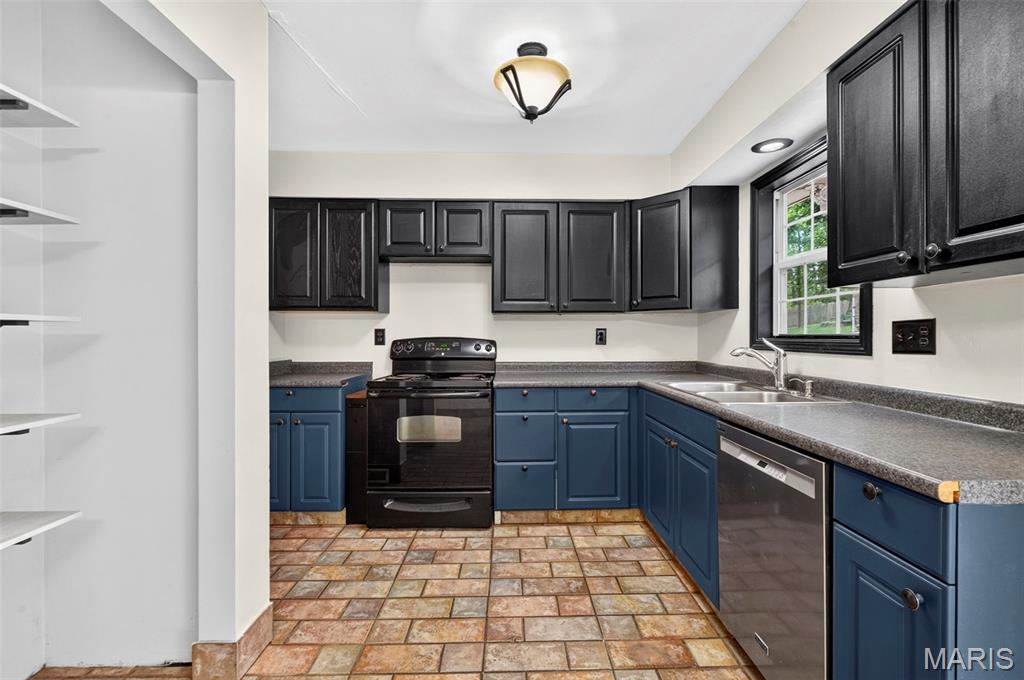 Westwood Ac #4 - Residential