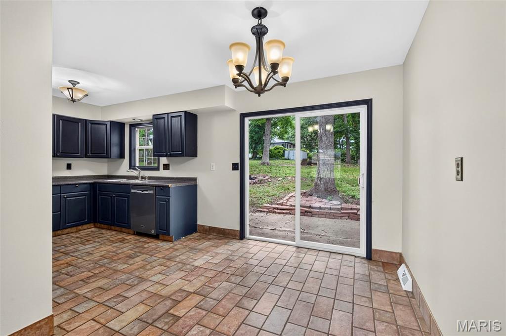 Westwood Ac #4 - Residential