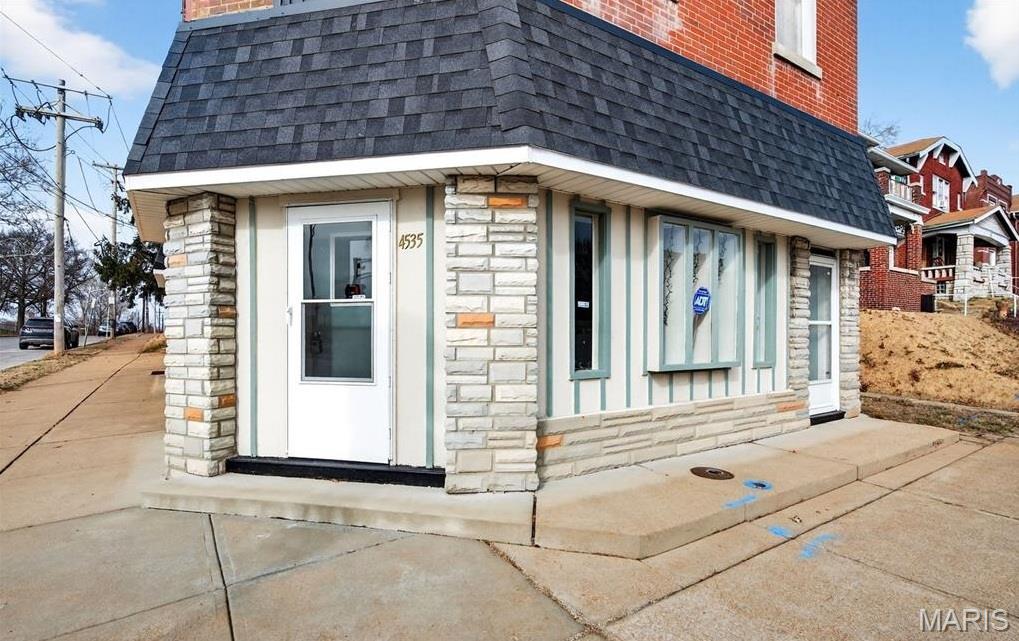 St Louis - Commercial Sale
