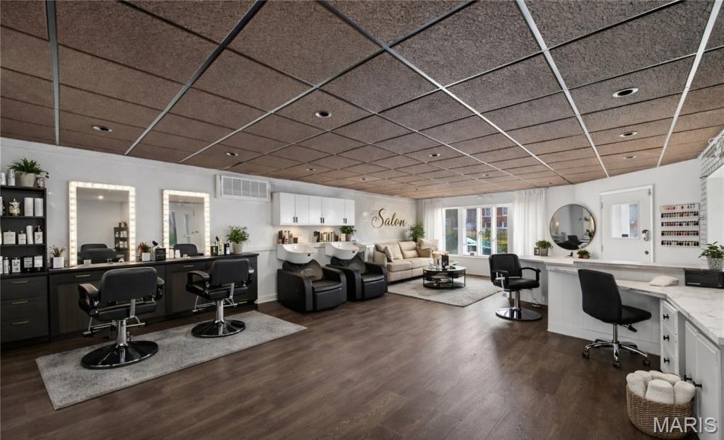 St Louis - Commercial Sale