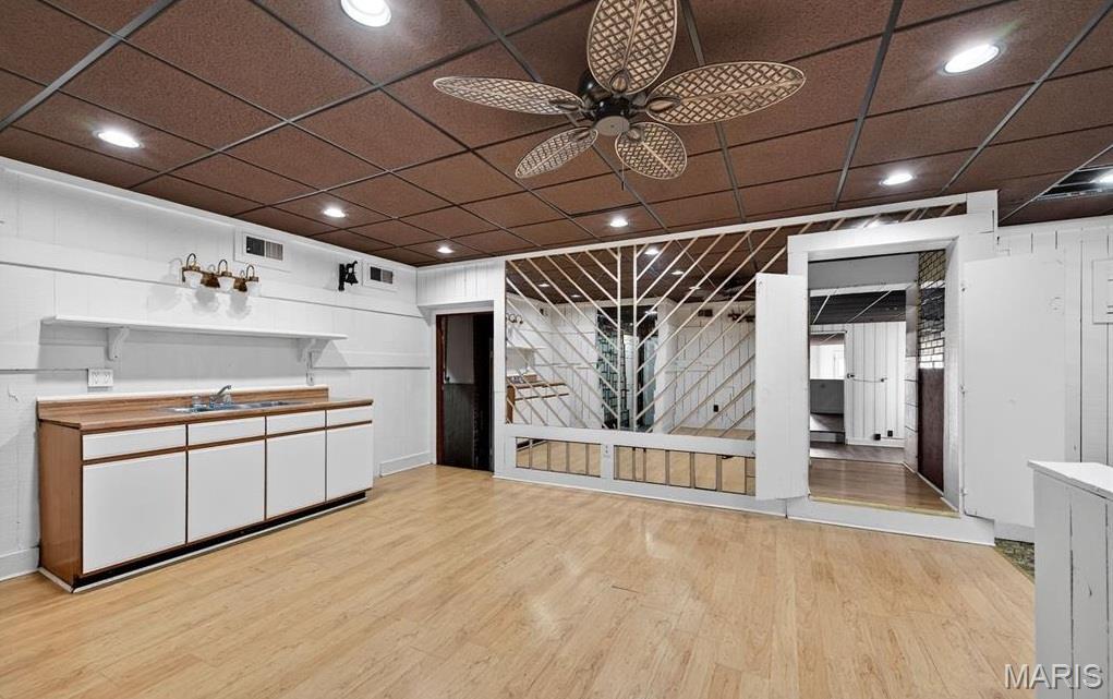 St Louis - Commercial Sale