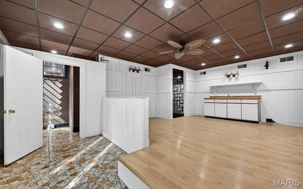 St Louis - Commercial Sale