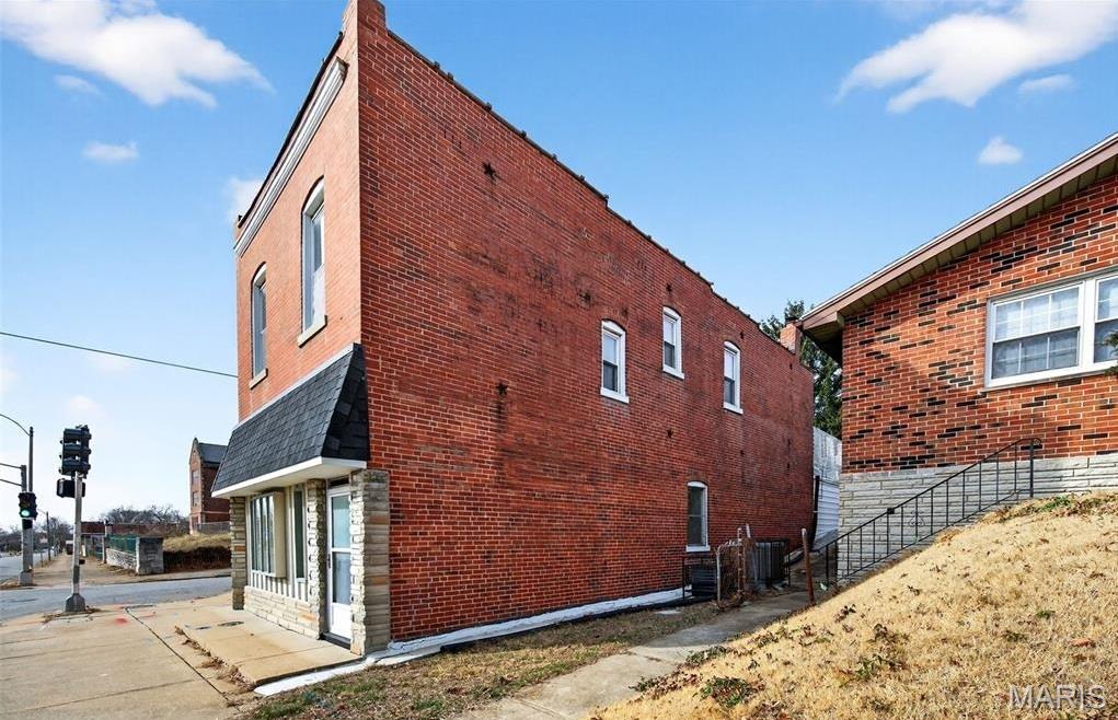 St Louis - Commercial Sale