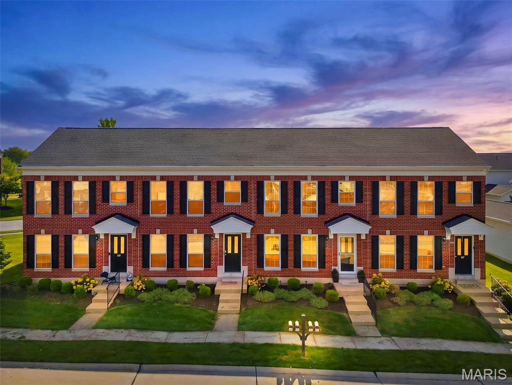 Brownstone Village At Thornbury #2 - Residential