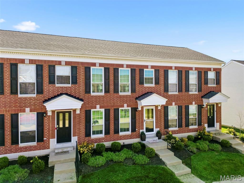 Brownstone Village At Thornbury #2 - Residential