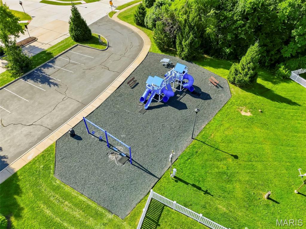Brownstone Village At Thornbury #2 - Residential