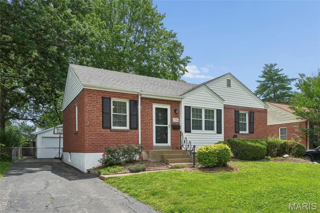 Warson Place - Residential