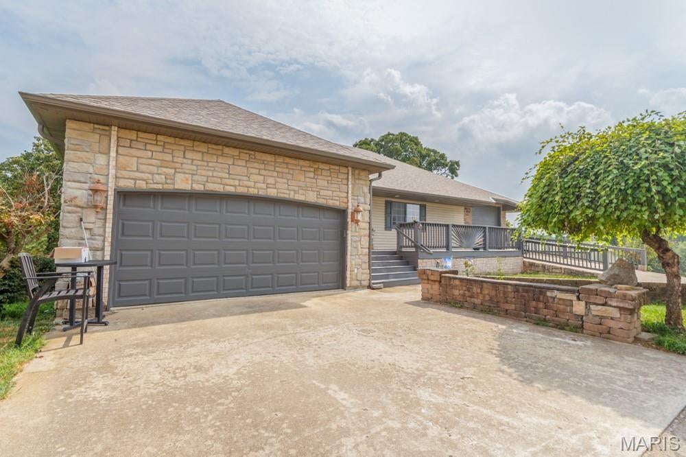 MONARCH MEADOWS - Residential