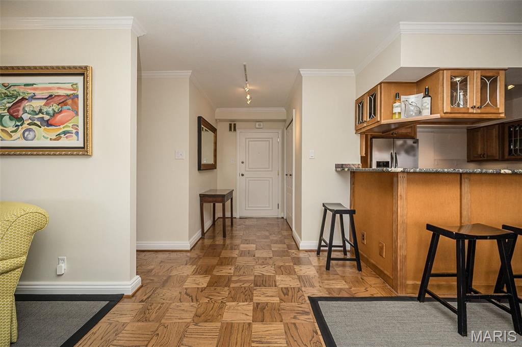 Hanley Towers Condominium - Residential