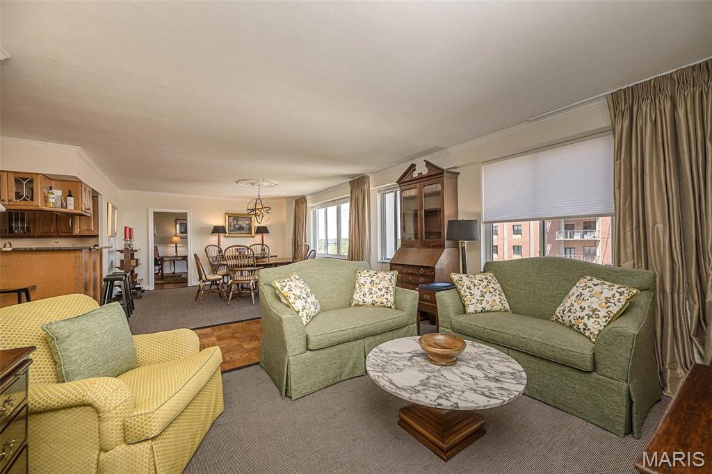 Hanley Towers Condominium - Residential