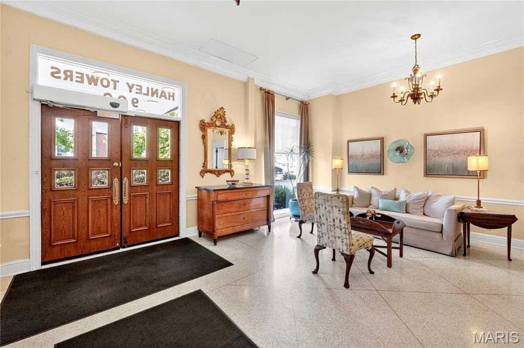 Hanley Towers Condominium - Residential