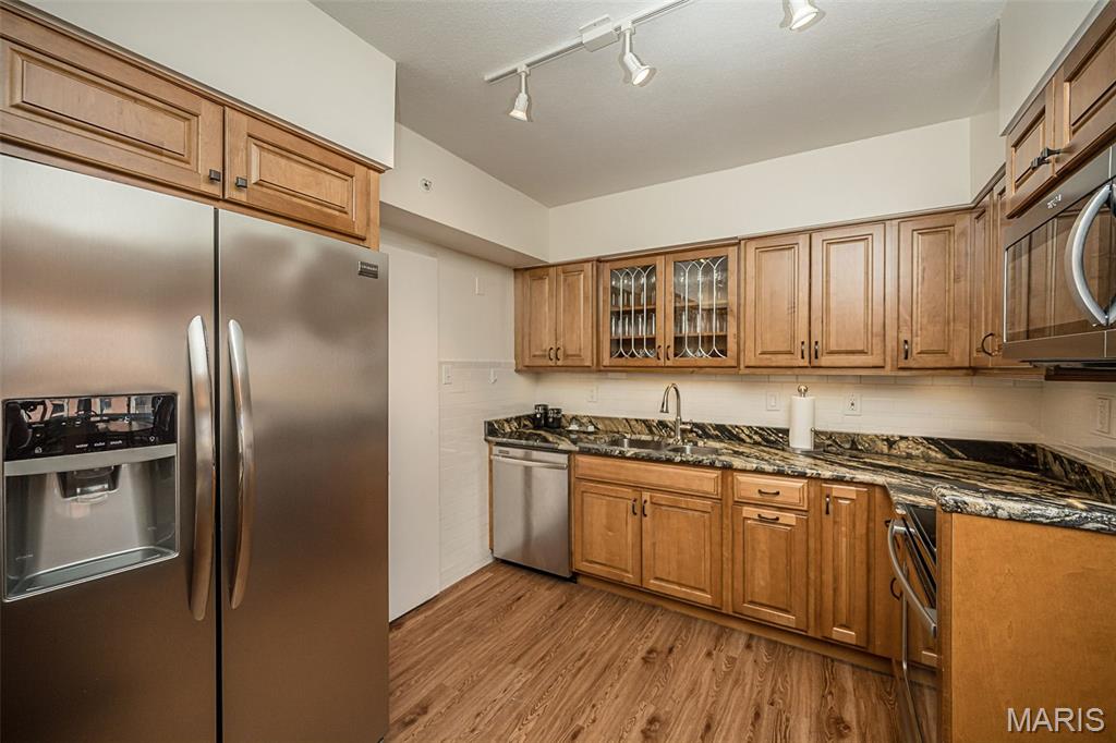 Hanley Towers Condominium - Residential