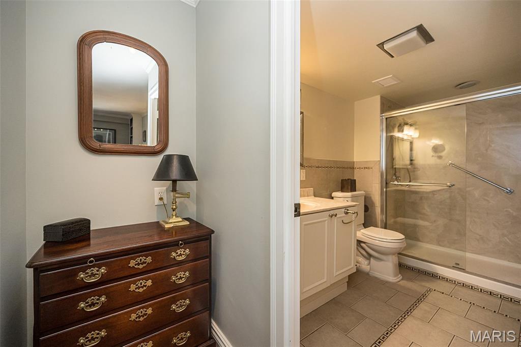 Hanley Towers Condominium - Residential