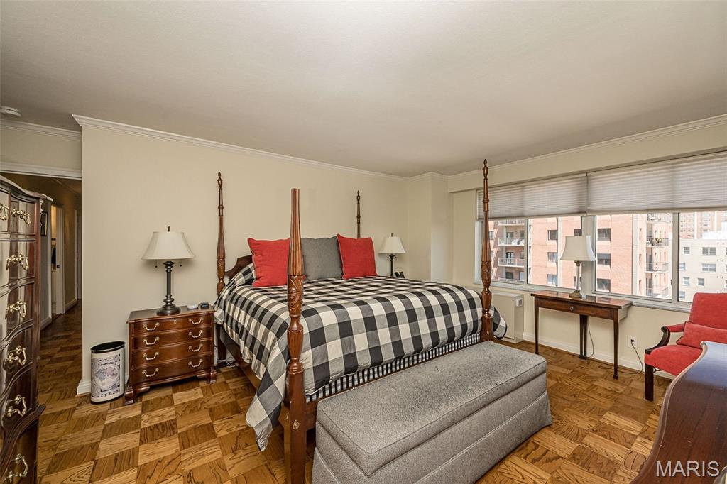 Hanley Towers Condominium - Residential