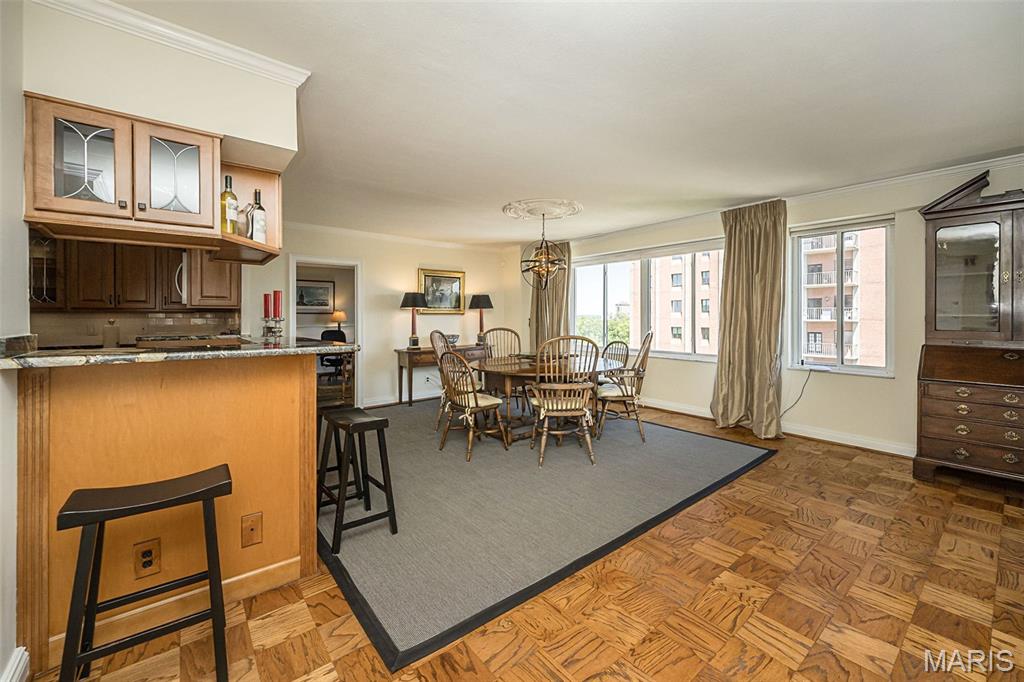 Hanley Towers Condominium - Residential