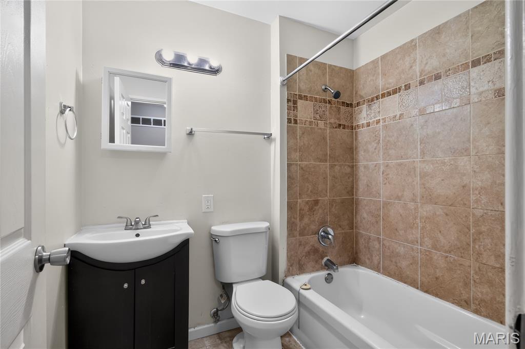 Paddock Hills 16 - Residential