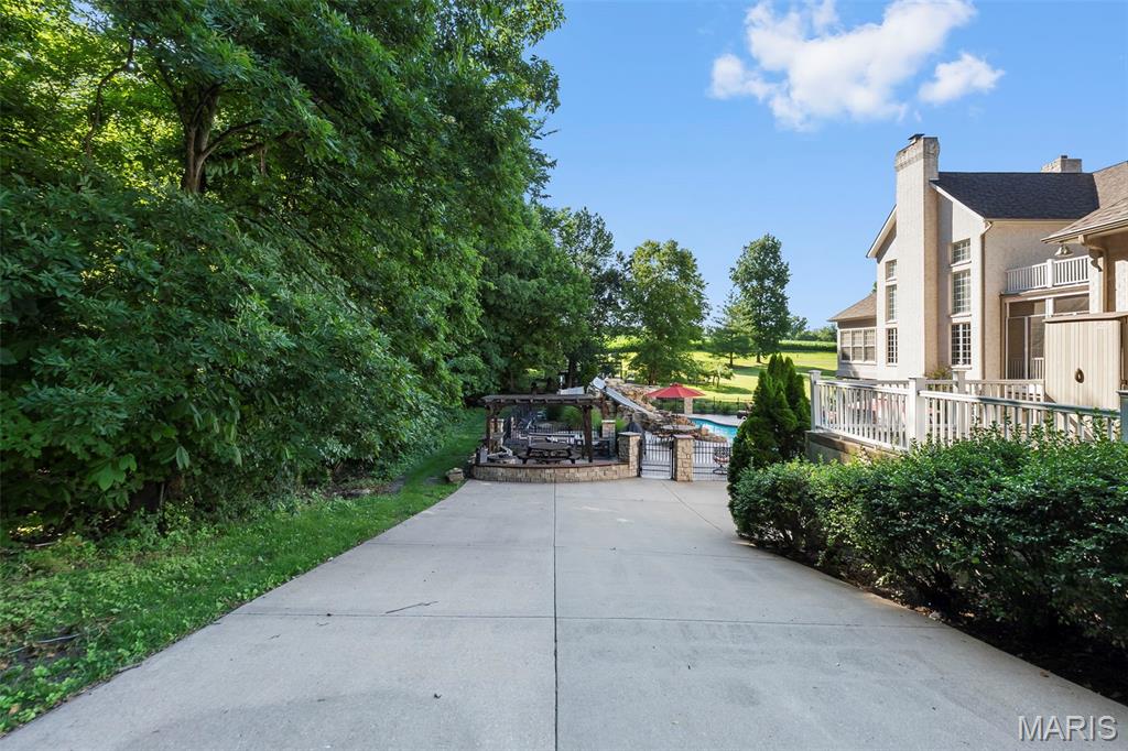 Briarwood Estate - Residential