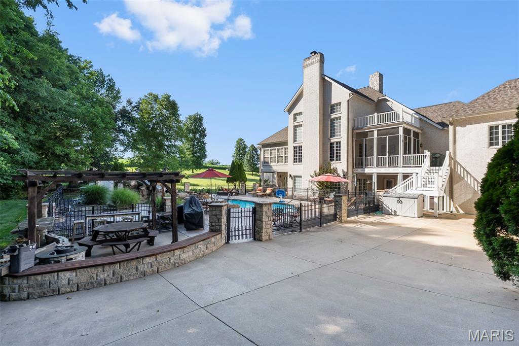 Briarwood Estate - Residential