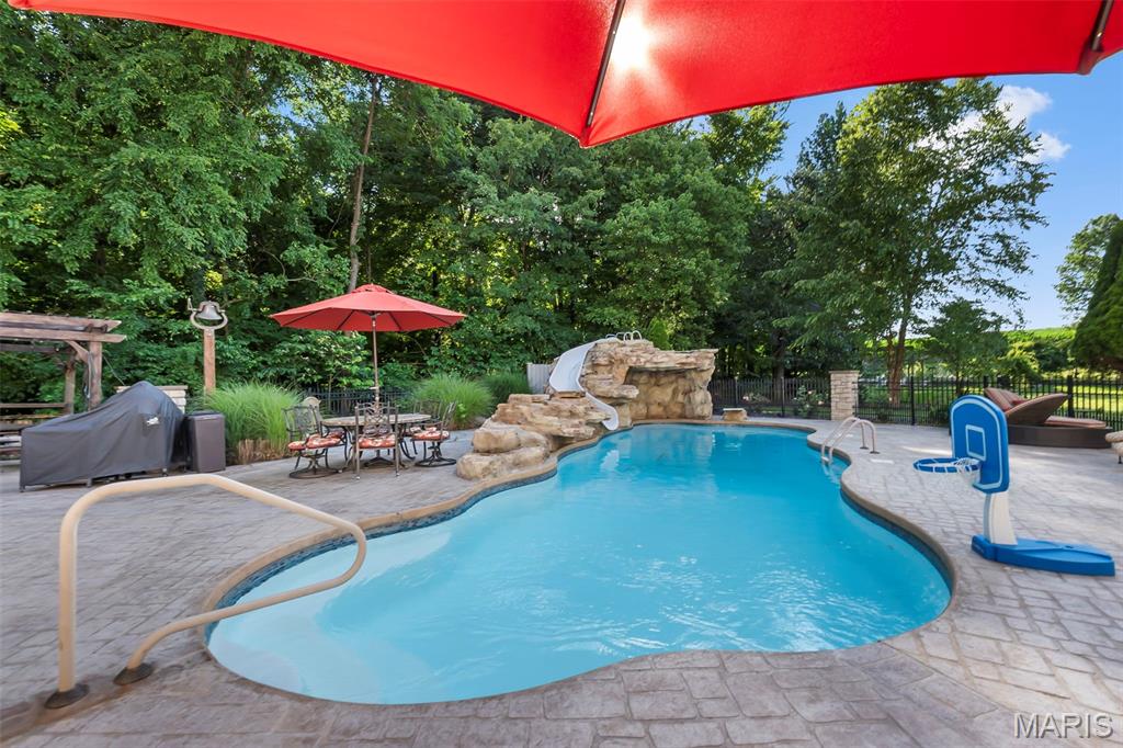 Briarwood Estate - Residential