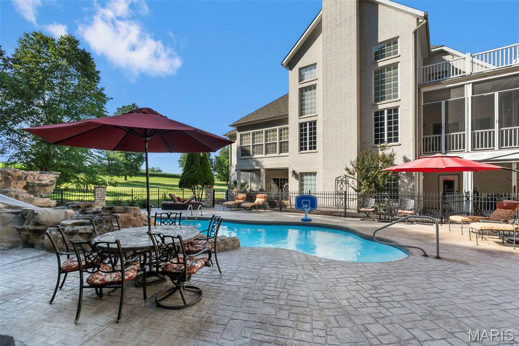 Briarwood Estate - Residential