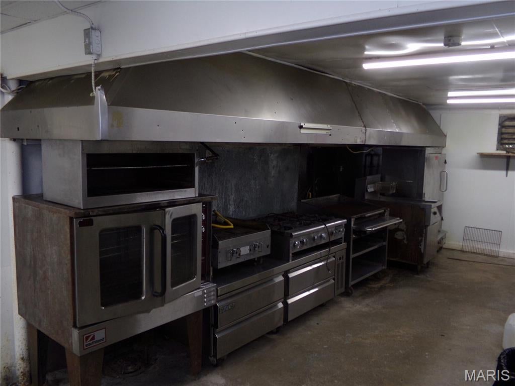 Original Vlg/Steeleville - Commercial Sale