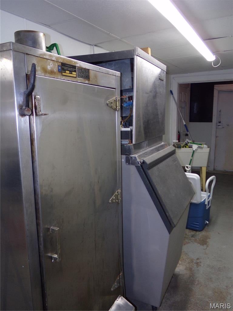 Original Vlg/Steeleville - Commercial Sale