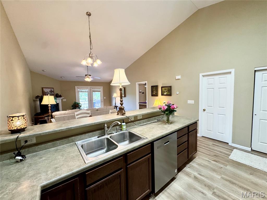 Of Century Oaks 2nd Add - Residential Lease