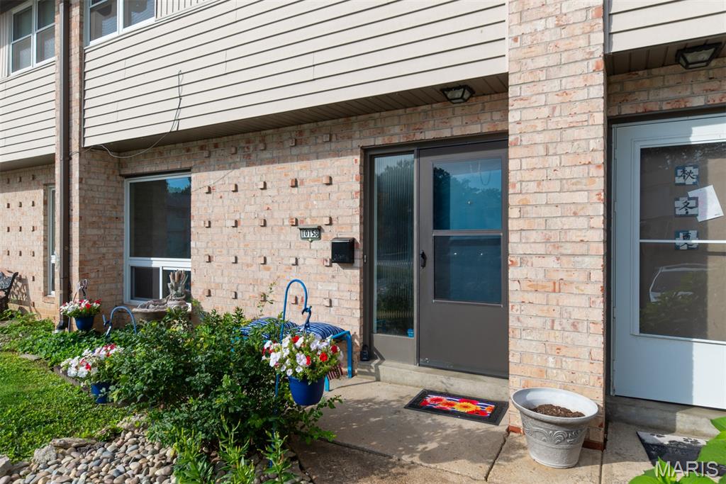 Sakura Gardens Condo - Residential