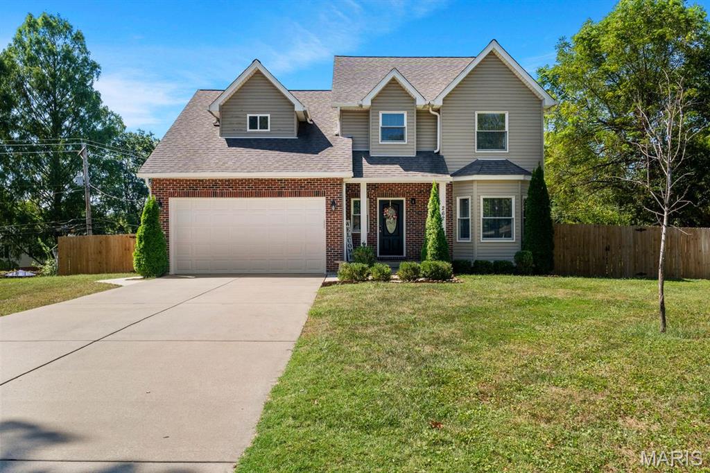 Set on a quiet cul-de-sac with a generous, private lot, 262 Joyce Court offers the space, flexibility, and ease of newer construction in the Rockwood School District. Designed for the way buyers live today, the home features the rare advantage of two primary suite options—one on the main level and another upstairs—creating exceptional flexibility for multigenerational living, guests, a private home office, or changing needs over time.

The bright, open main level connects the living and dining spaces with an updated kitchen featuring granite countertops, stainless appliances, and abundant cabinetry. Upstairs, spacious bedrooms and the second primary suite provide room to spread out, while the lower level offers additional potential for recreation, fitness, work, or storage.

Outside, the large lot and fenced backyard create a private setting with plenty of room to play, entertain, garden, or simply enjoy the surrounding wildlife. A patio extends the living space outdoors, while the two-car attached garage adds everyday convenience.

With its newer construction, versatile floor plan, two primary suites, substantial lot, cul-de-sac setting, and Rockwood Schools, 262 Joyce Court delivers a combination of flexibility and value that is increasingly difficult to find.