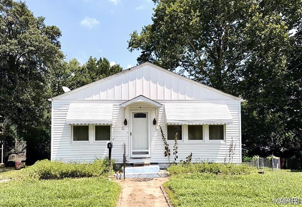 Welcome to #8 Lindner Lane Union MO 63084 this charming home would be great for a starter or investment. Features 1 bedroom but could easily be made into a 2 bedroom, hardwood flooring, spacious rooms, newer HVAC, circuit breakers, pvc plumbing, and off street parking. Plenty of room in the walk out basement for all your storage needs. Don't wait to check this one out. Seller would like to sell AS IS