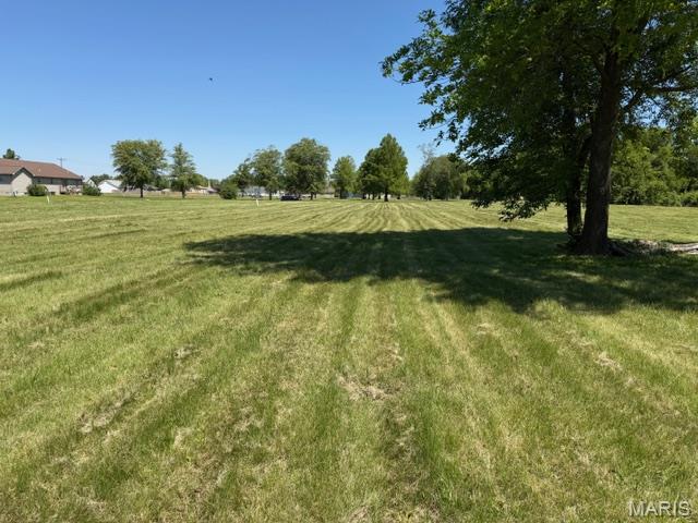 Matthews Glenn & Clara E Acres 5th Add - Land