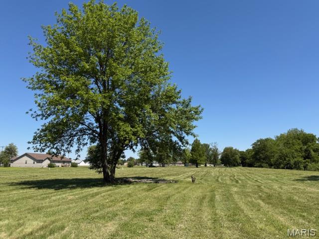 Matthews Glenn & Clara E Acres 5th Add - Land