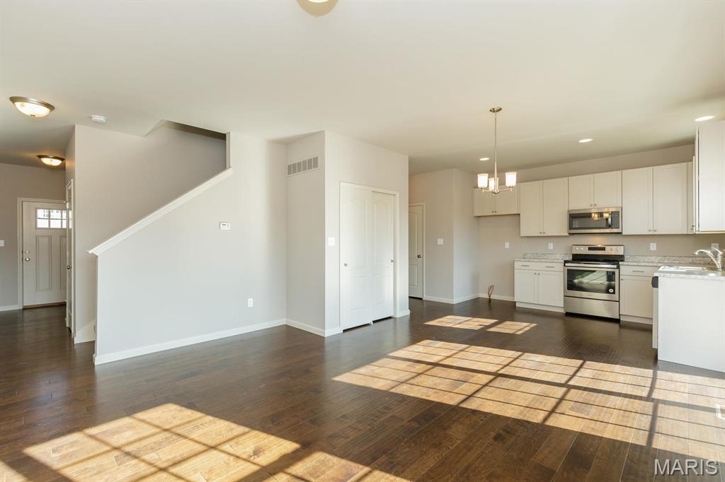 Birdie Hills Crossing - Cottage - Residential