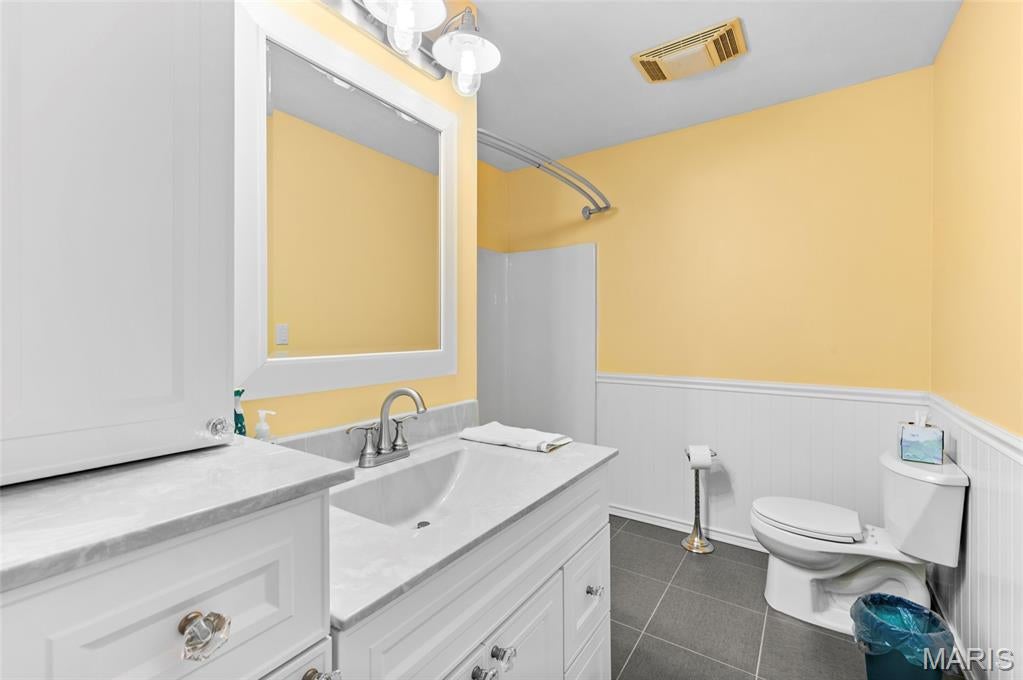 Villas/Williamsburg Condo - Residential