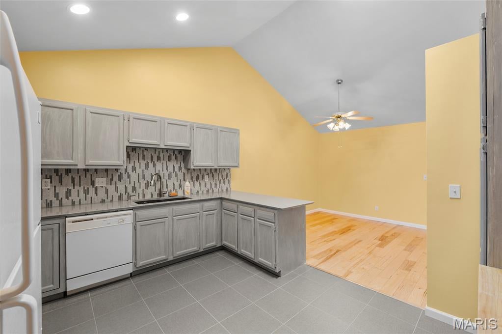 Villas/Williamsburg Condo - Residential