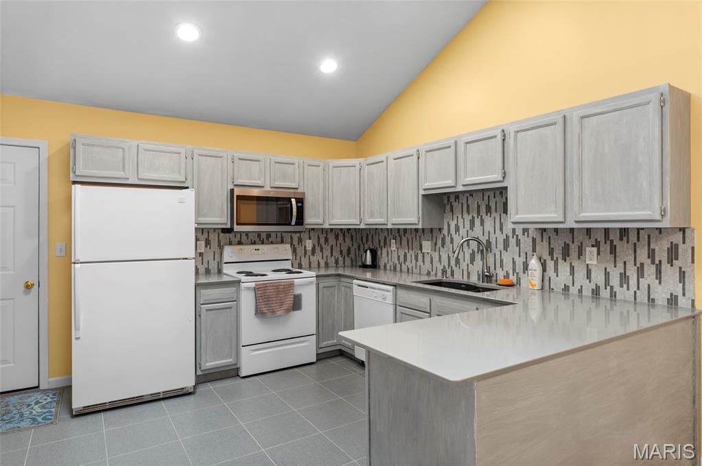 Villas/Williamsburg Condo - Residential