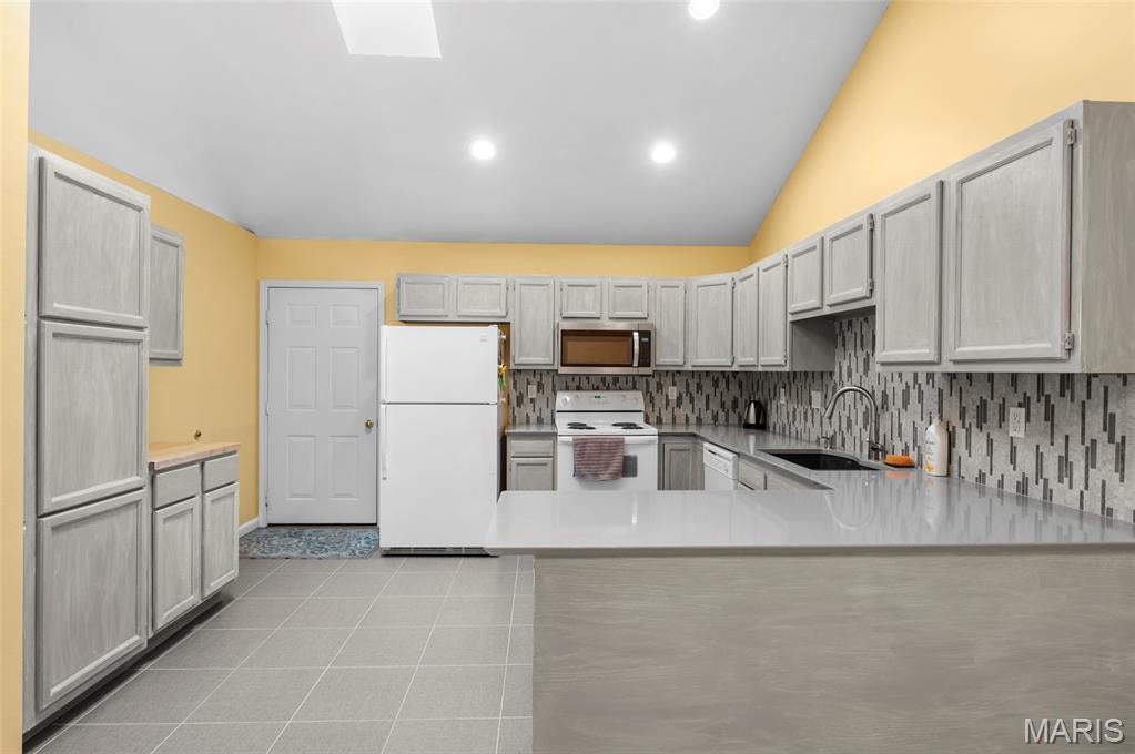 Villas/Williamsburg Condo - Residential
