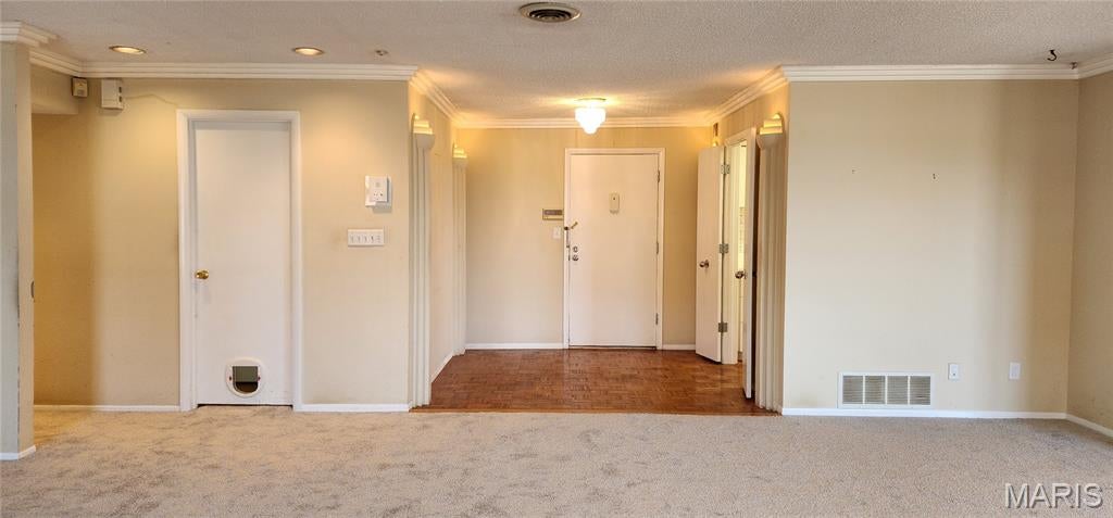 Manor Condo At Oxford Hill The - Residential