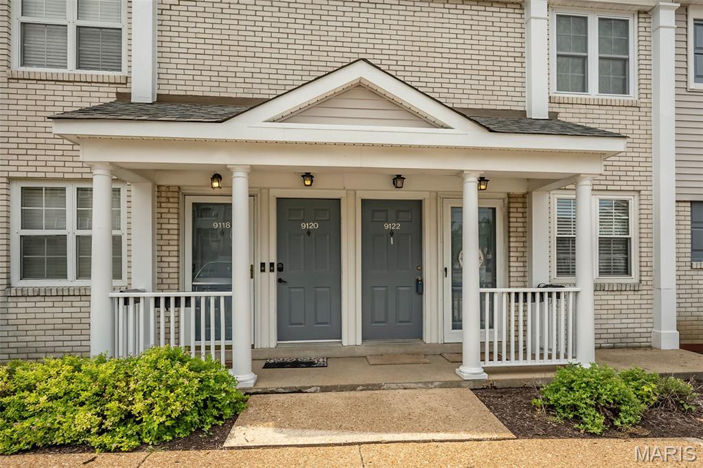 Brentwood Forest Condo - Residential